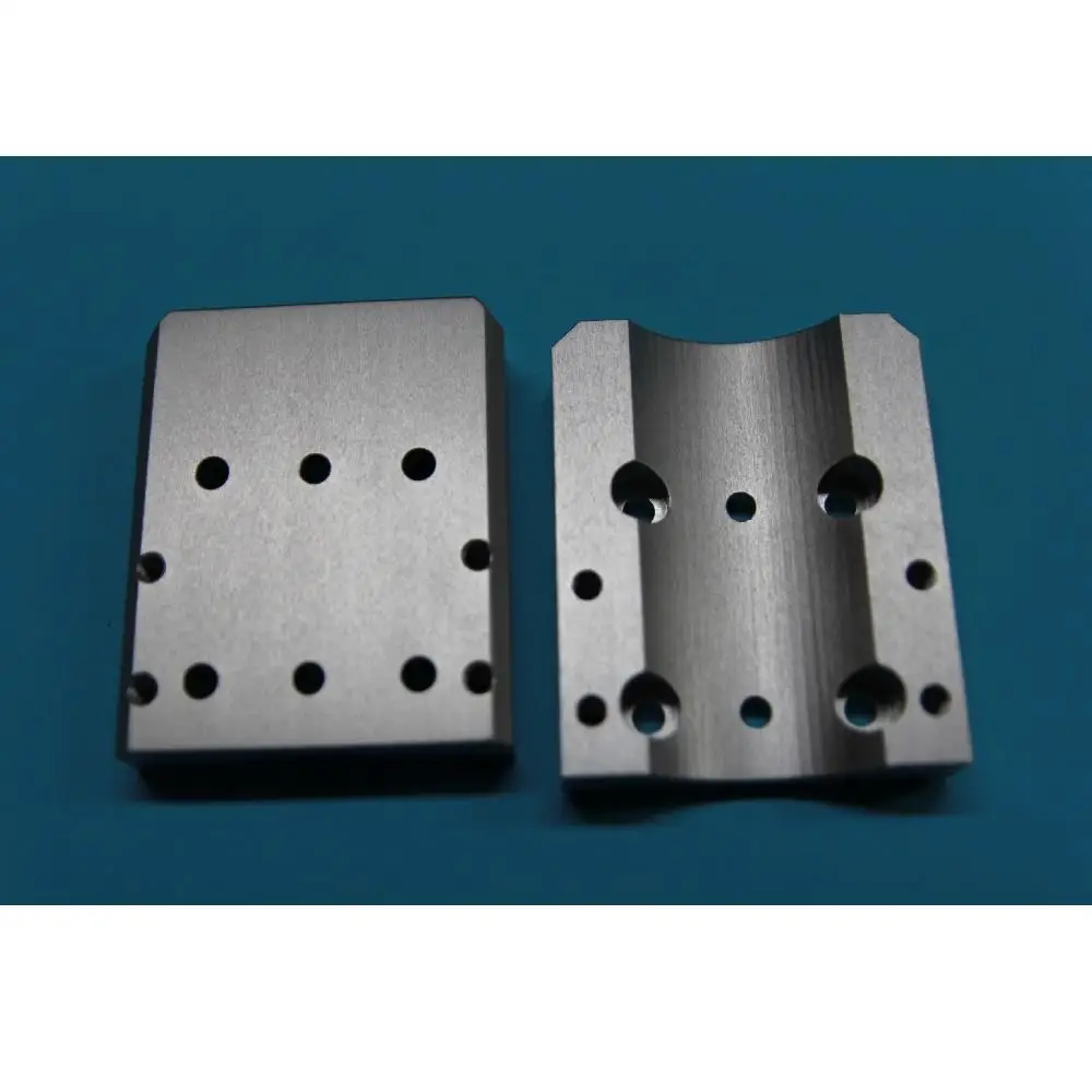 خدمات التصنيع باستخدام الحاسب الآلي المخصصة لأجزاء الألومنيوم مع السفع الرملي والمؤكسد