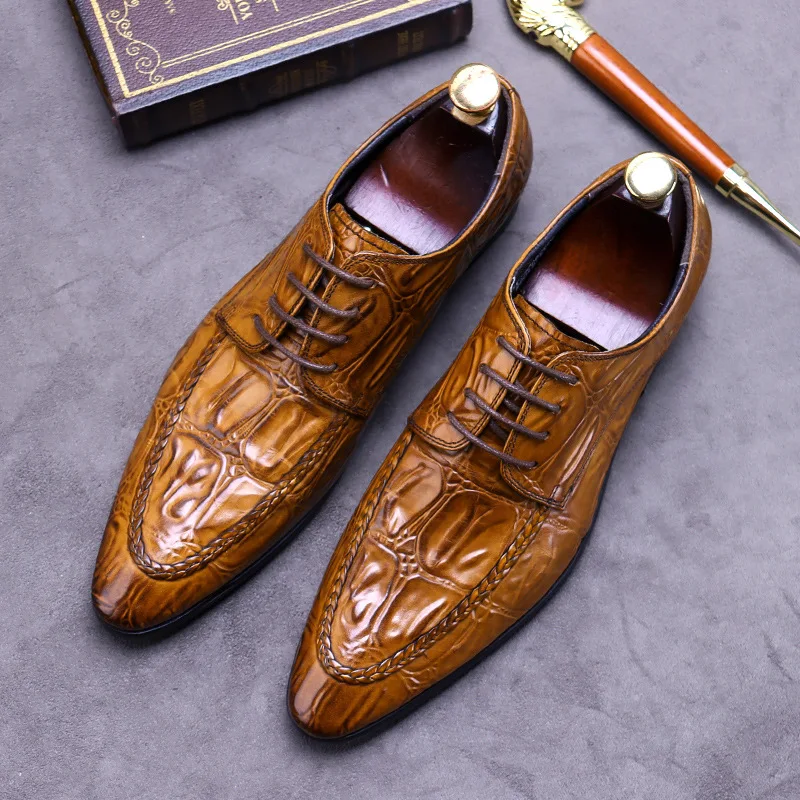 

New Large-Sized Men's Embossed Leather Pattern Business Dress Leather Shoes Pointed Cowhide Block Men's Shoes