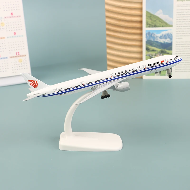 

20cm Boeing 777 Diecast Airplane, Authentic Metal Plane Model of International Airlines with Landing Gear.