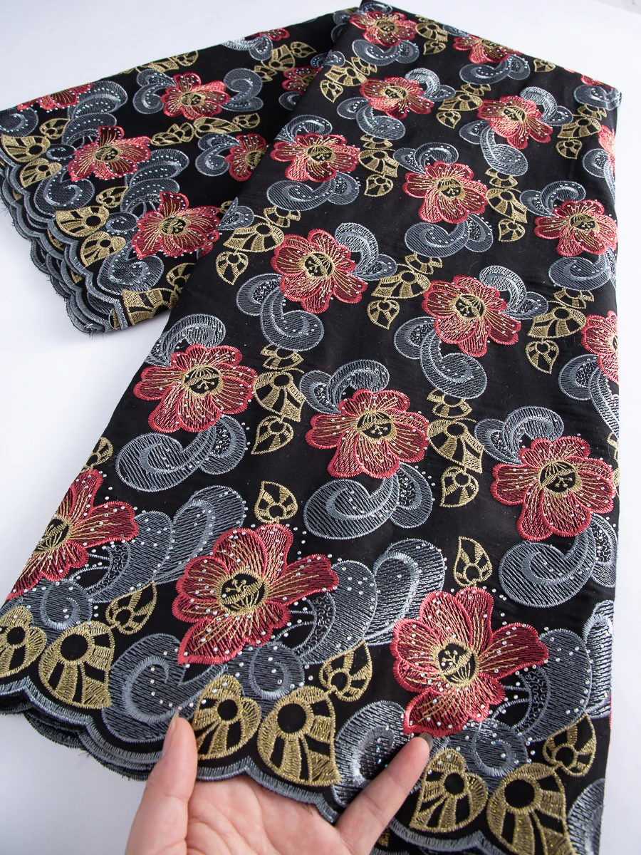 

Черная африканская хлопковая кружевная ткань с красными цветочными золотыми листьями, швейцарская вуаль, кружево, элегантный зубчатый край для вечерних платьев, свадебная одежда