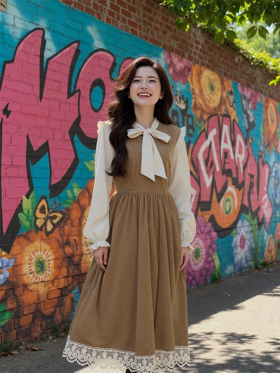 فساتين نسائية سوداء على شكل حرف a مرقعة للخريف والربيع ورقبة مطاطية عتيقة بسلسلة خصر إمبراطورية كشكش جميلة