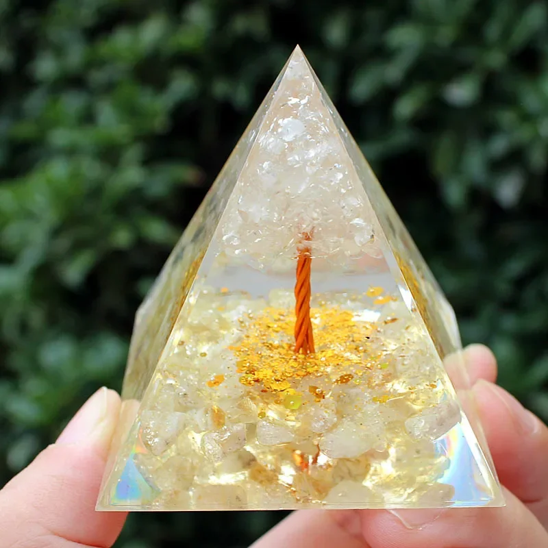 

Explosive crystal crushed stone pyramid home resin drop glue handicraft tabletop decoration