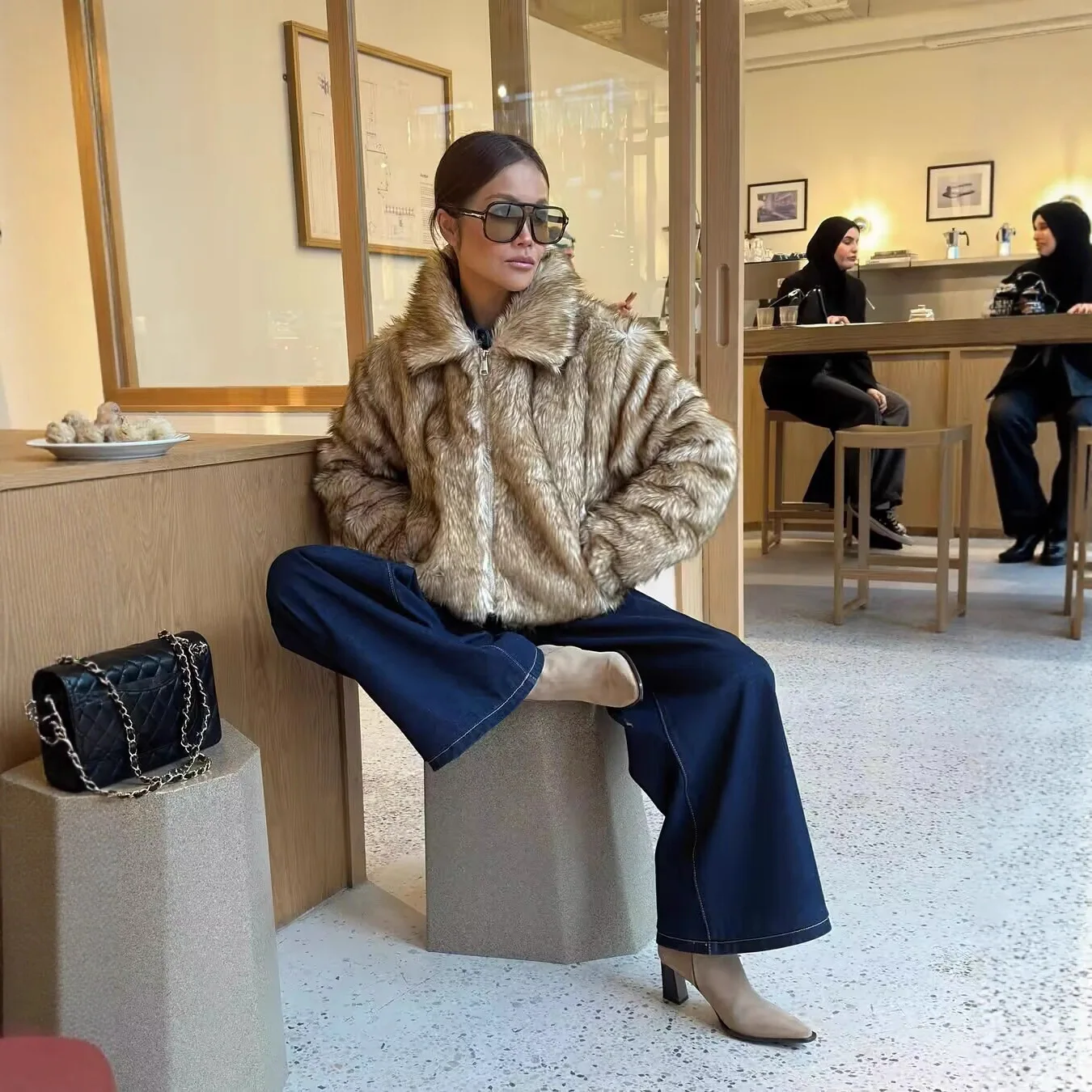 KIDCRKJ Winter Women Faux Fur Coat Gradient Colored Furry Fur Jacket Coat For Female Thick Warm Fluffy Lady Artificial Fur Coat