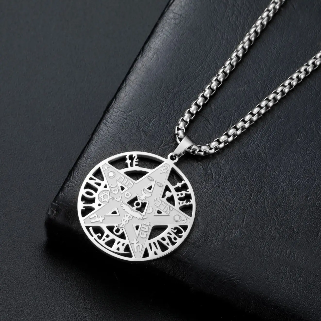 LIKGREAT Solomon Pentagram Necklace Witchcraft Tetragrammaton Charm Wiccan Protection Amulet Stainless Steel Jewelry Gift