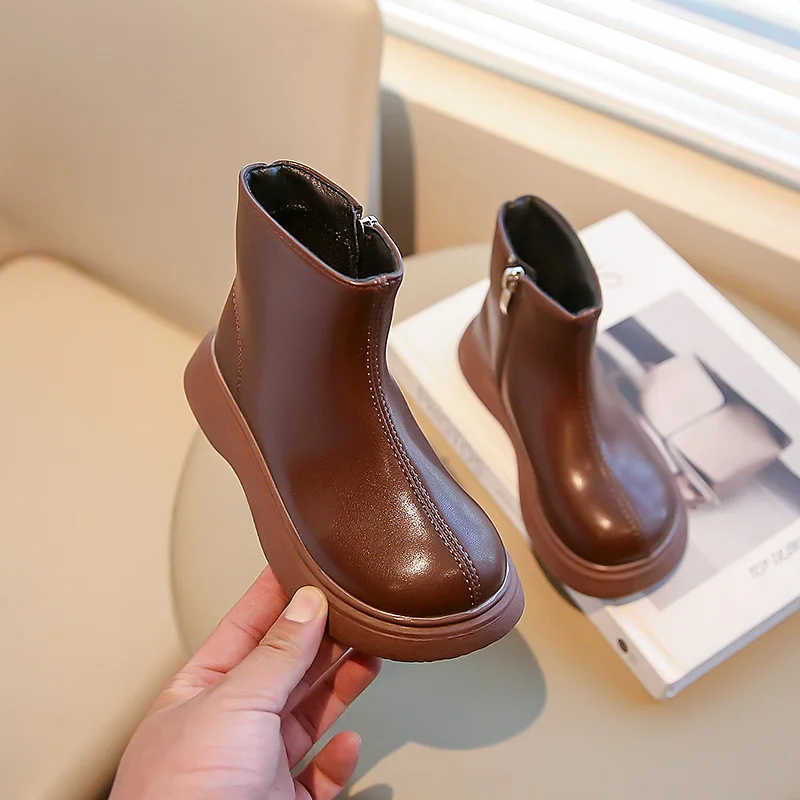 Chaussons de rinçage pour enfants, bottes d'équitation simples pour filles, chaussures en cuir décontractées pour enfants, noir et marron, mode automne et hiver, 2 à 10 ans