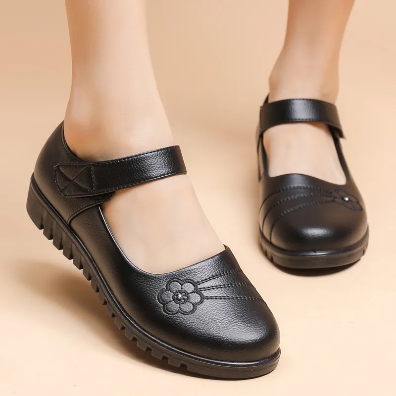 2024 Ballerina shoes middle age women 1980s retro mary jane flats black college student uniform shoes plus size 42 woman loafer