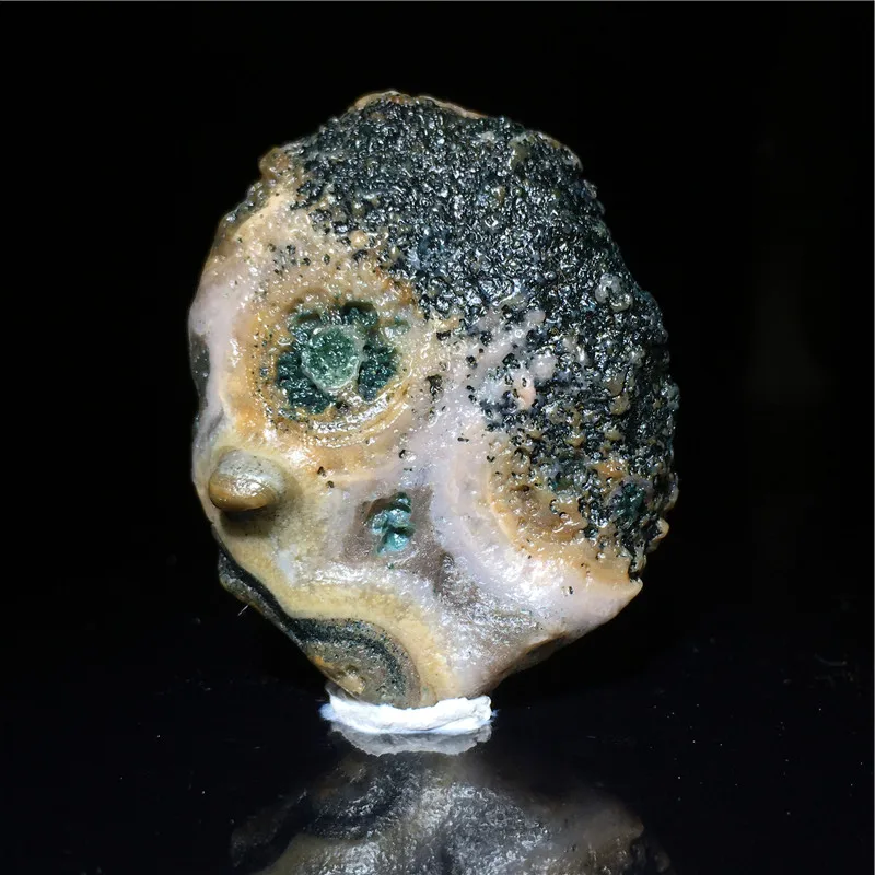 

Натуральная энергия Альшан Гоби Агат Глаз Камень Пиктографические украшения как инопланетянин могут быть размещены для просмотра и открытия злых духов