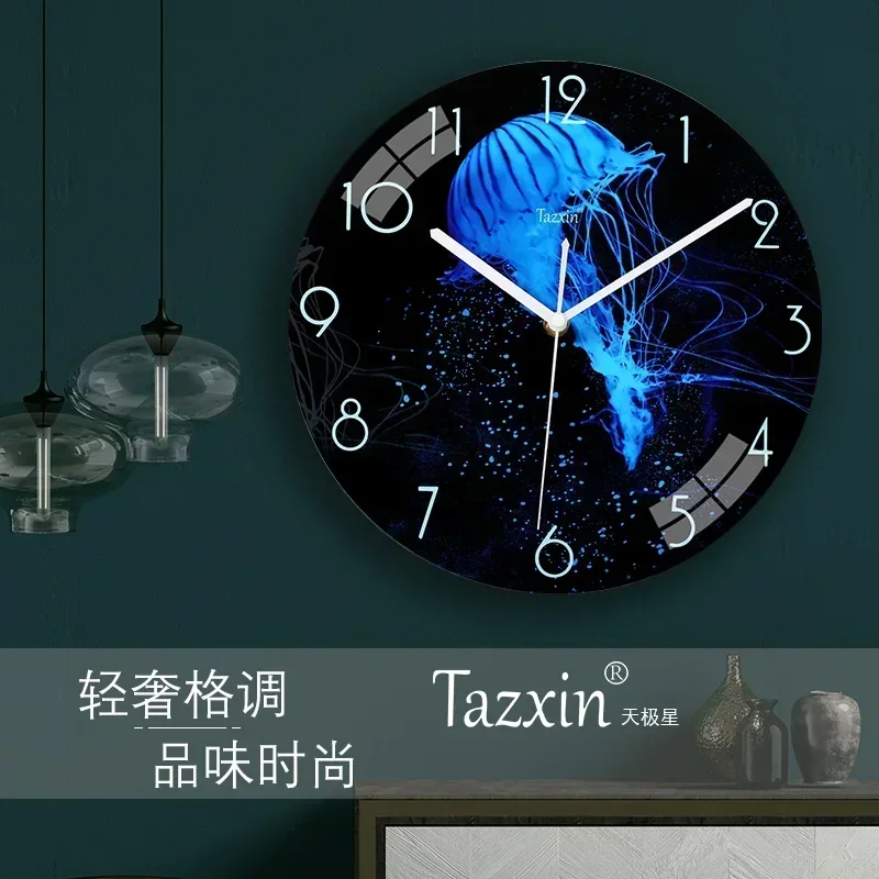 Simple and stylish wall clock living room bedroom Nordic creative home fashion glass free punch light luxury mute clock