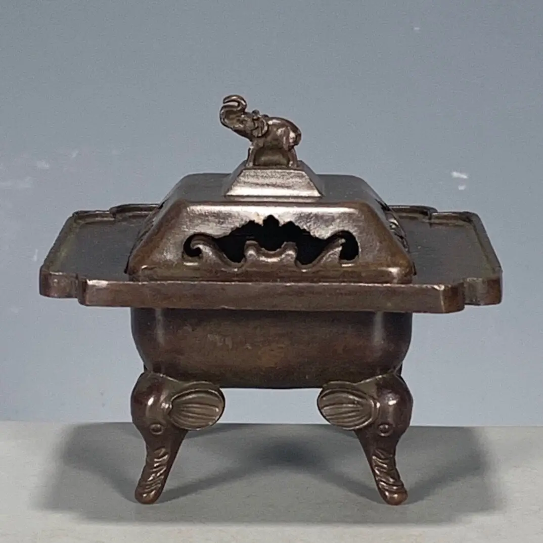 

Old goods, Qianlong four-legged tripod, elephant incense burner, incense burner, genuine objects