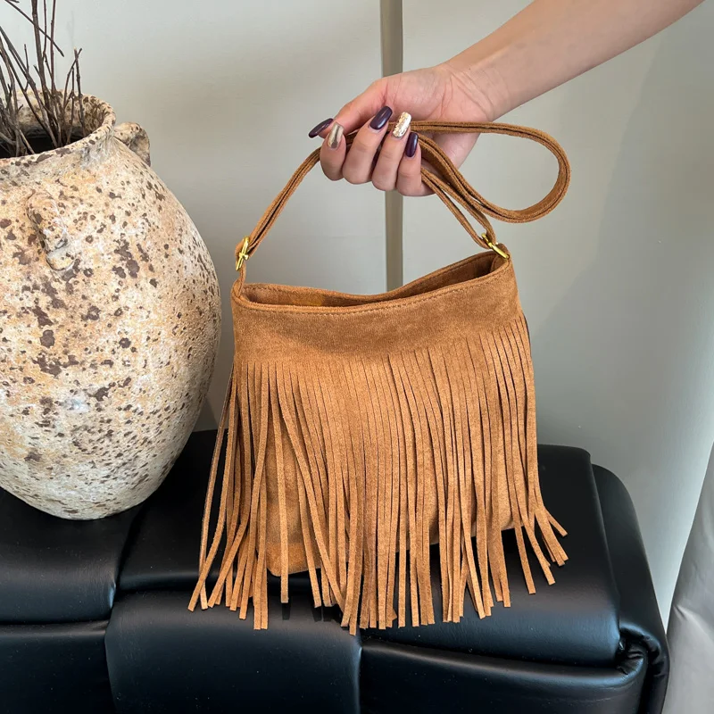 

Fashion Tassel Decoration Leisure Tote Bag for Women Female Luxury Solid Color Suede Shoulder Bag Women Handbags Messenger Bags