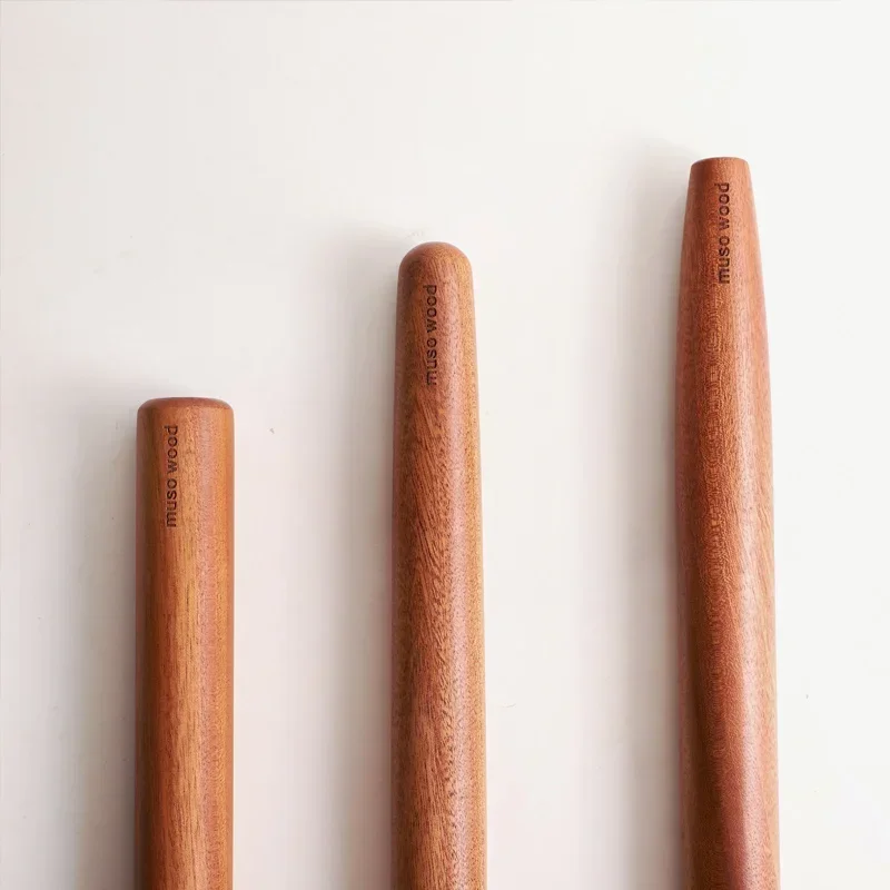 دبوس لف فرنسي من الخشب الموسو للخبز ، بكرة مدببة للفندان ، قشرة فطيرة ، بسكويت ، معجنات ، خشب ، 40 شو