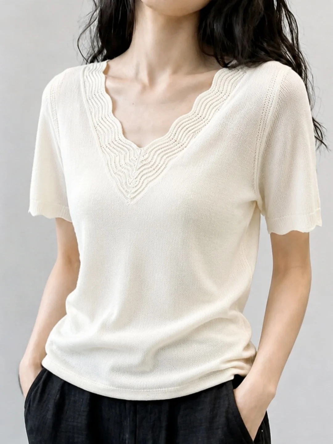 

Chic V-Neck Ice Silk Knitted Top Short Sleeve Comfortable Versatile Summer Fashionable Lightweight Luxury Basic Shirt
