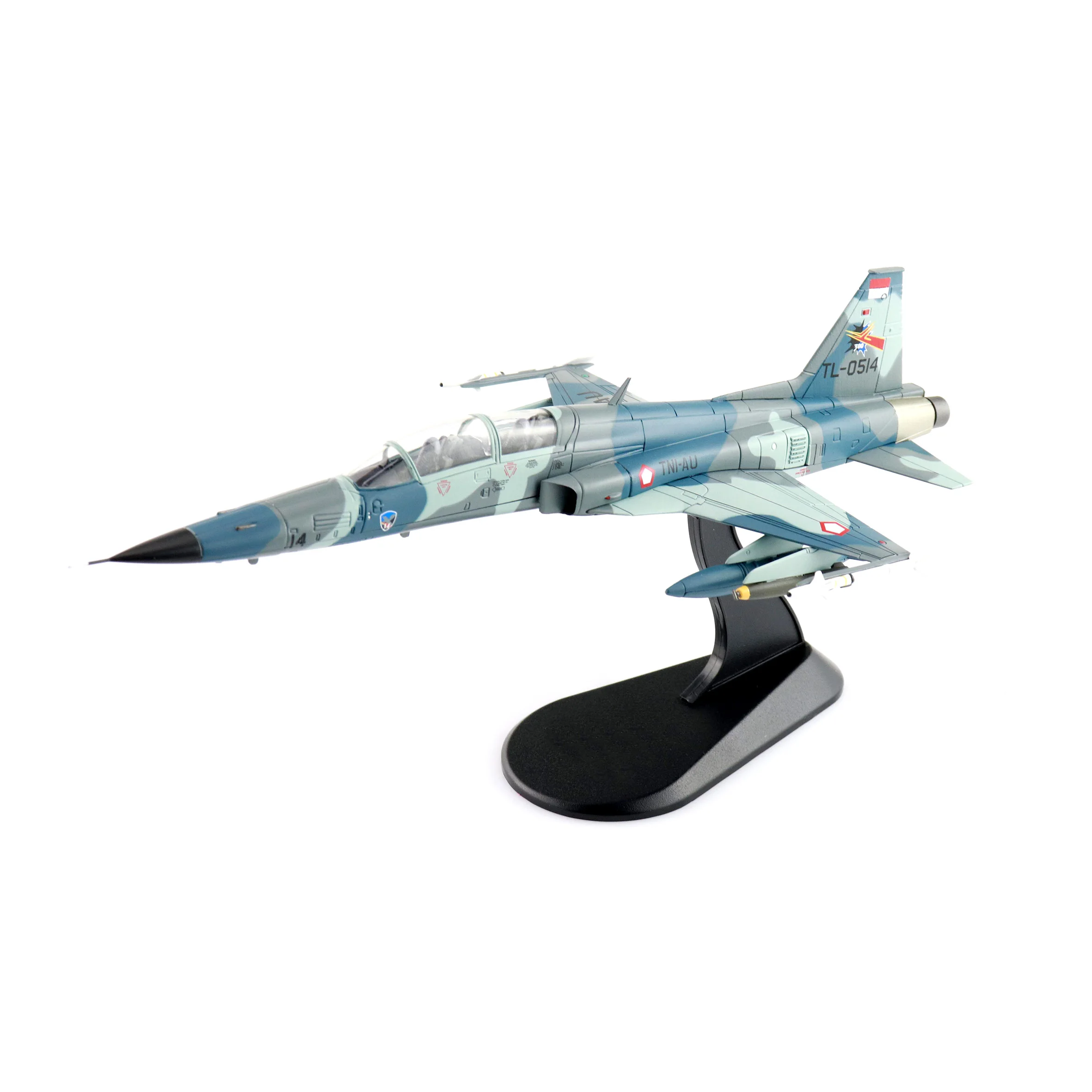 

HA3375 Модель истребителя F-5F 1/72 (Индонезийская печень) Коллекционная модель из сплава 1980 года