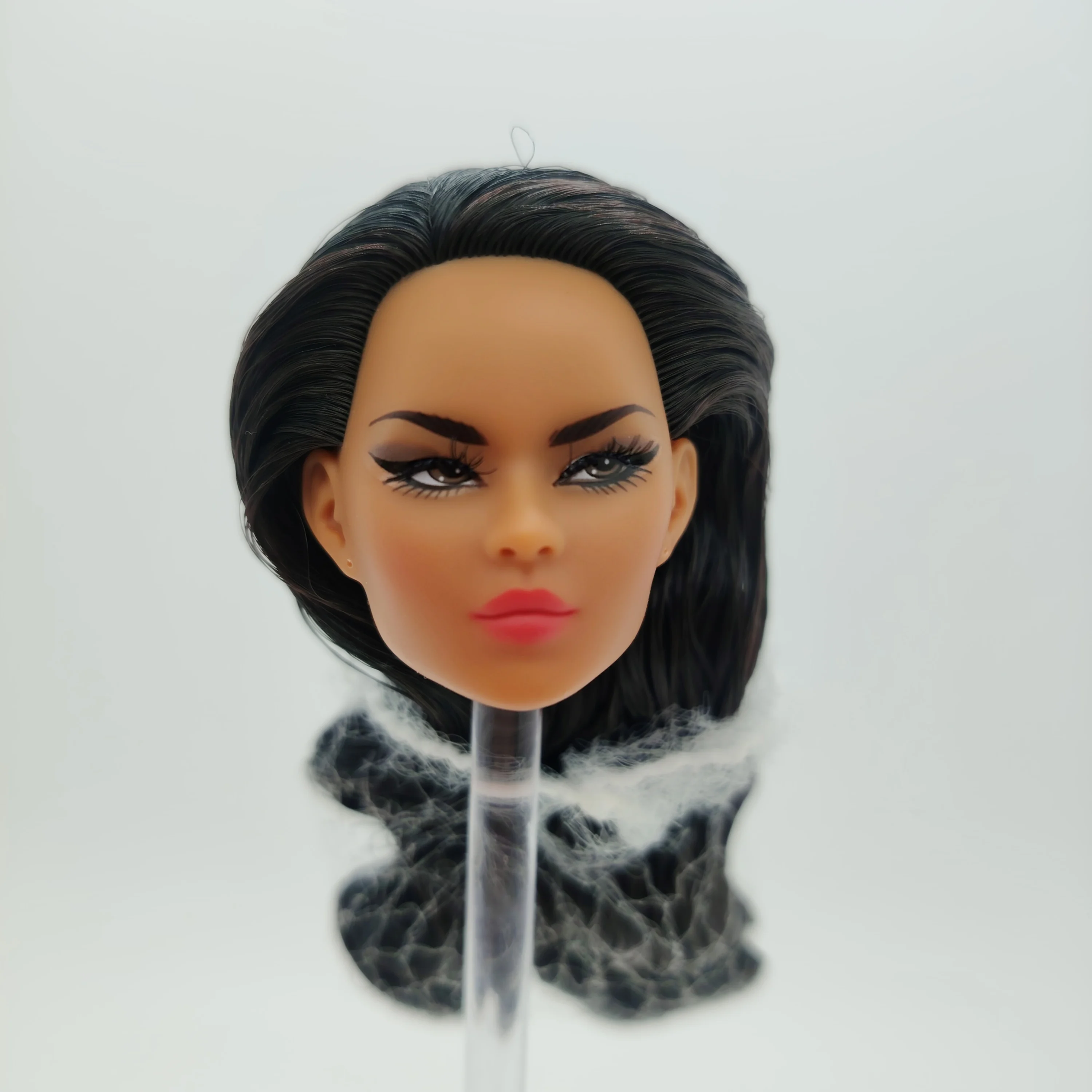 

Модная кукольная голова Fashion Royalty Light Honey Skin Meteor Navia Phan 1.0 Integrity Toys для девочек