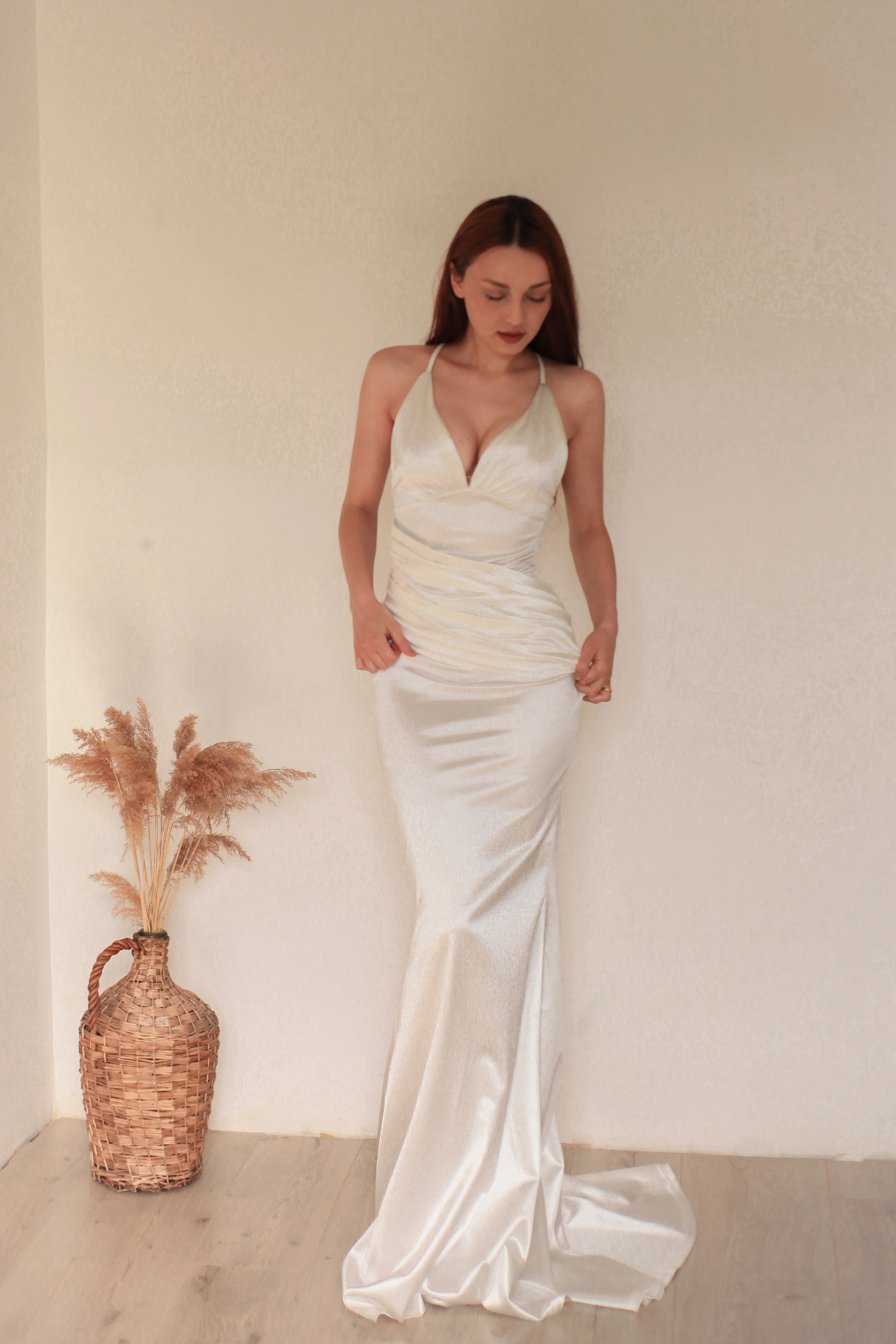 V-Neck Cross Straps Evening Maxi Gown Empire Pleated Sexy Backless Mermaid Bridesmaids White Wedding Party Dress Elegant Women's