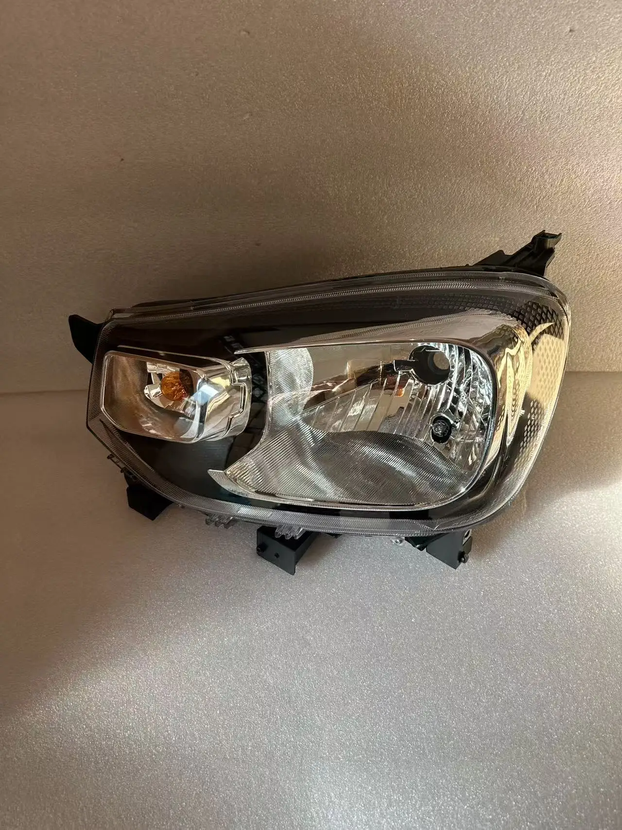 

Для MARUTI SUZUKI S-PRESSO SPRESSO 2019 2020 2021 2022 2023 2024 2025 35300M62S00 L 35100M62S00 R Фара передней фары