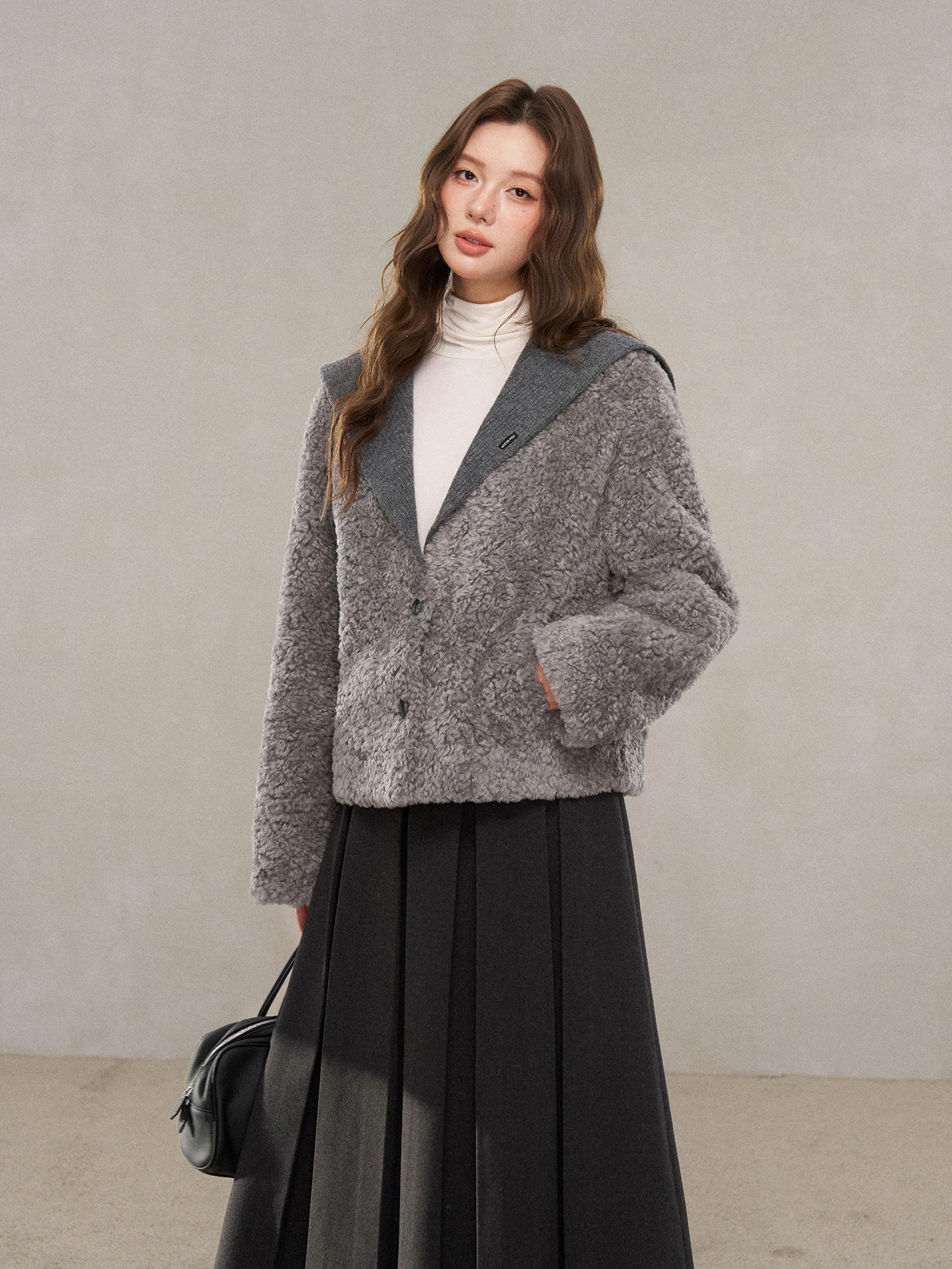 ey ort Fur And Leather Inteated Outerwear for Women Winter 2025 New Sle Small Wild Berries High-End Feel Top