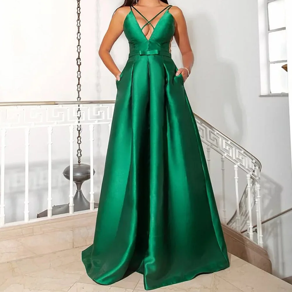 

A-Line Floor Length V Neck and Criss-Cross Spaghetti Straps Satin Sleeveless Exquisite and Elegant Party Gowns Woman Sweep Train