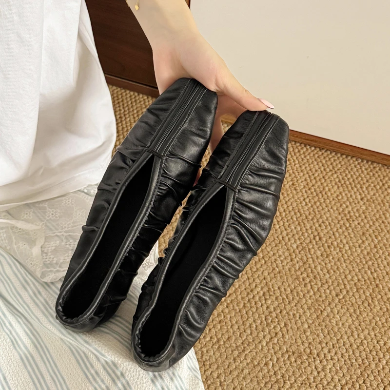 Women's Ballet Flats 2025 New Comfortable Pleated Loafers for Women Large Size Shallow Mouth Soft Sole Female Shoes