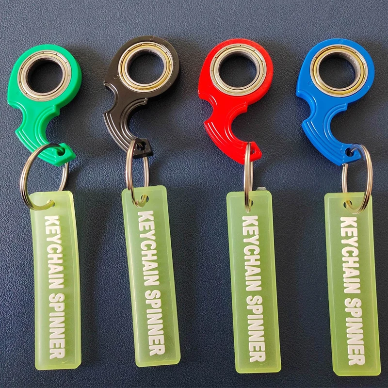 クリエイティブキーホルダースピナー フィジェットトイ キーリング付き クールなEDCグッズ 不安、ADHD、ストレス解消おもちゃ ティーン、男の子、女の子、大人向け