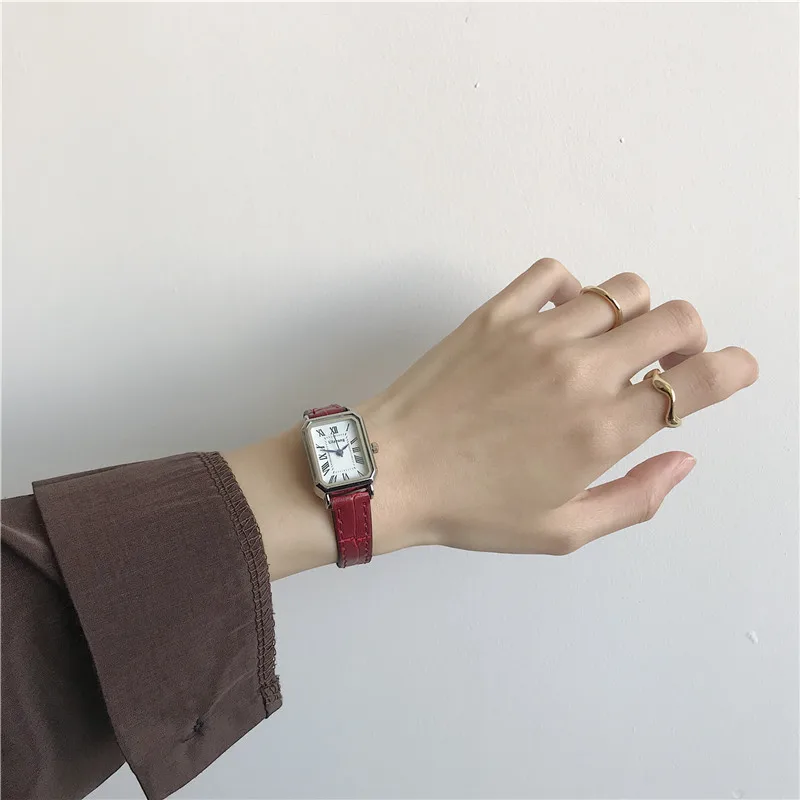 Fashion Retro Digital Dial Casual Watches Square Leather Strap Fashionable Clock Quartz Wristwatch for Women Gift Reloj Mujer