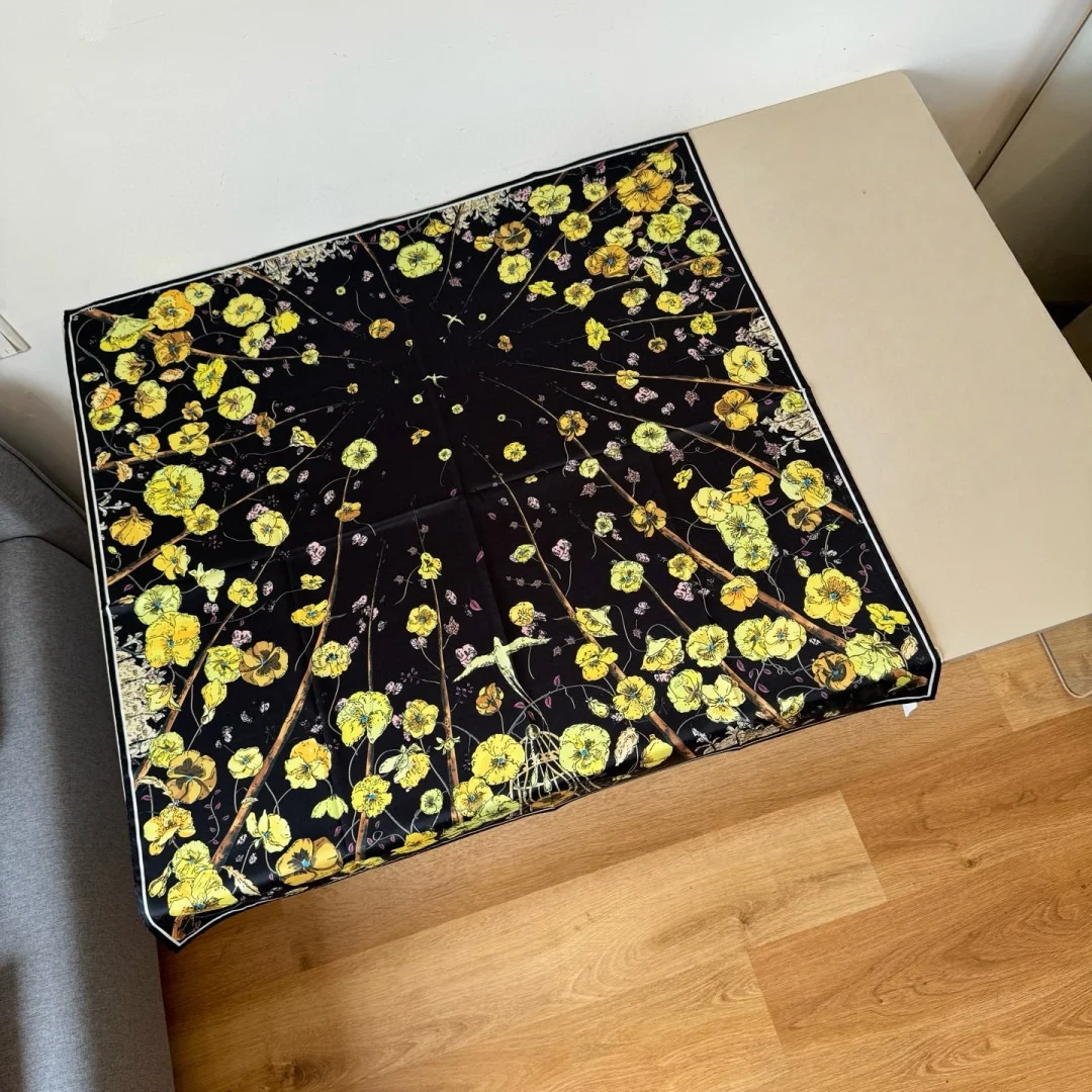 

Luxury Brand Premium Silk Scarf 90*90 Cm Elegant Women's Silk Shawl 100% Mulberry Silk Twill Fabric The Perfect Gift Choice