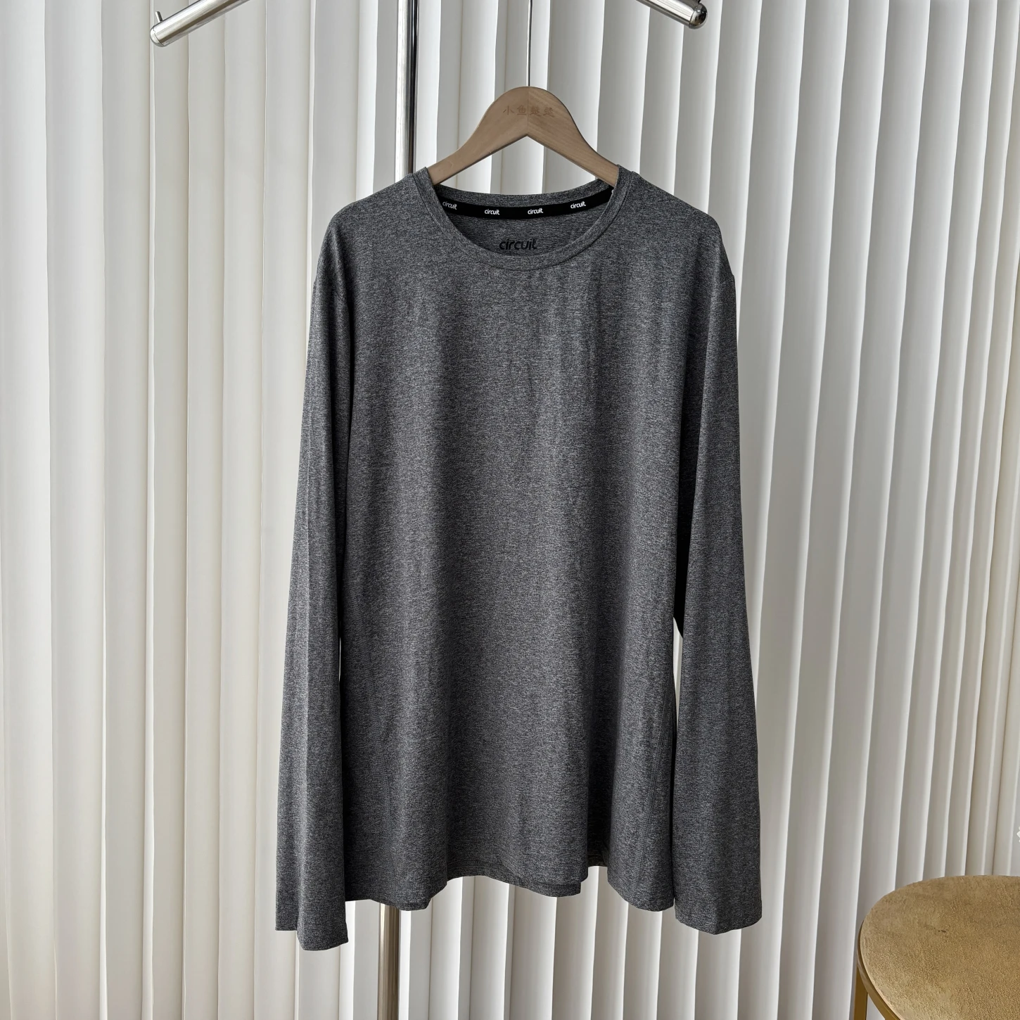 

Qui Dry Long Sve round Ne Base Layer Top Простая футболка для поездок на работу Спортивная толстовка прямого кроя из полиэфирного волокна