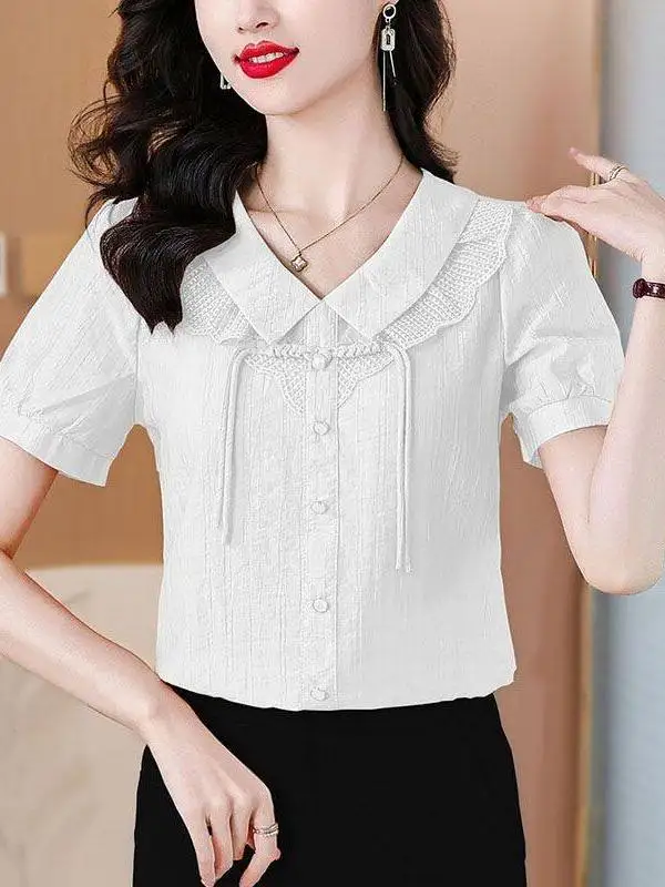 nova-camisa-feminina-de-manga-curta-com-gola-boneca-estilo-chines-verao-2026-com-renda-floral-efeito-emagrecedor-e-protecao