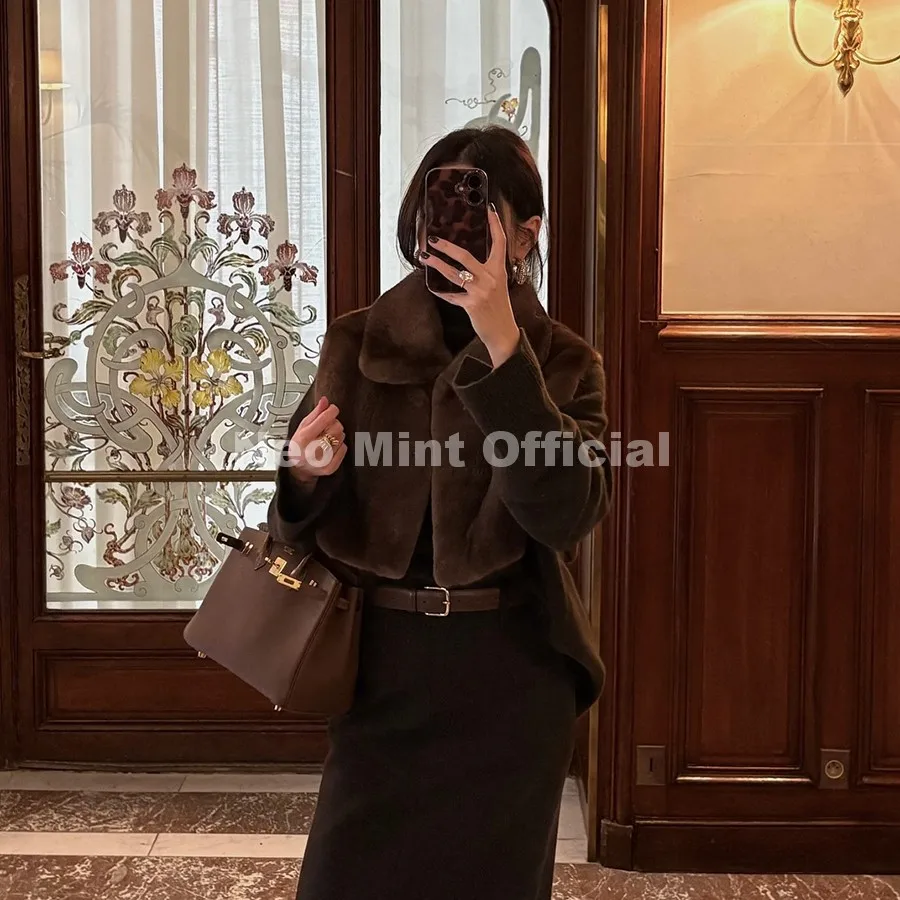 Neo Mint 2026 Trendy Striped Brown Sable Faux Mink Fur Shrug Collar Vest Women Sleeveless Cropped Fur Coat Jacket Tank Crop Tops