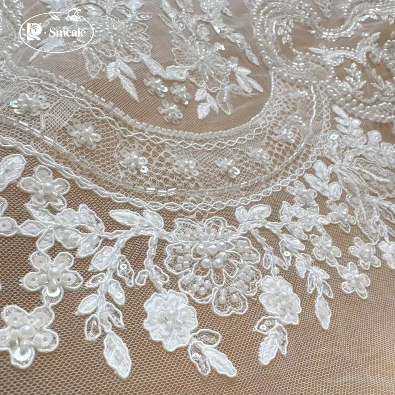 Europäischer Luxus-Stil Hochzeitskleid mit Seil-Stickerei, Perlen und Pailletten, Fortschrittliche Maßanfertigung, 3D Brautspitzenstoff – Detail 5