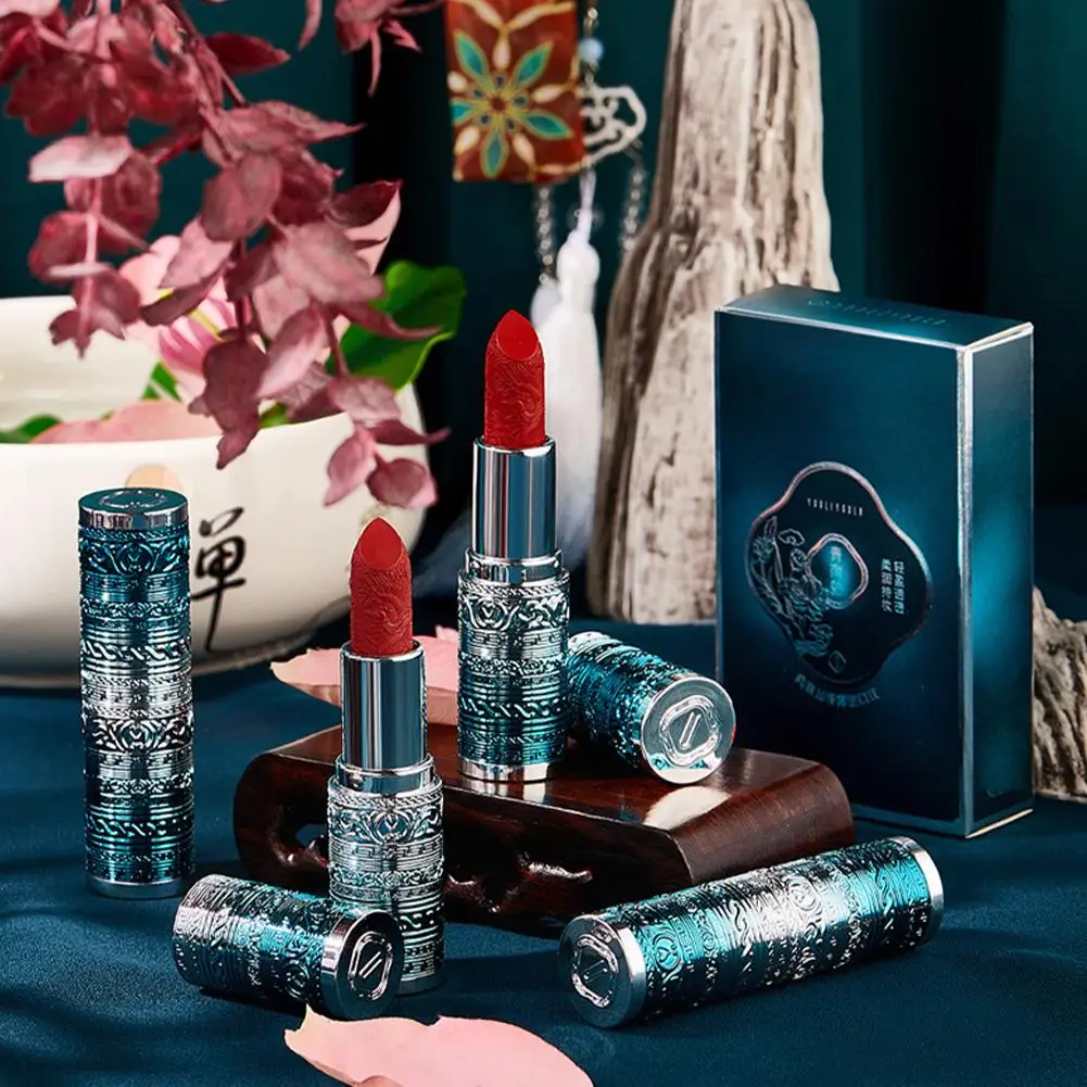 Carved Lipstick Portable Matte Long Lasting Waterproof Lipstick Balm Lips Cup Lip Sexy Makeup Nude Moisturizing Non-Stick P1A2