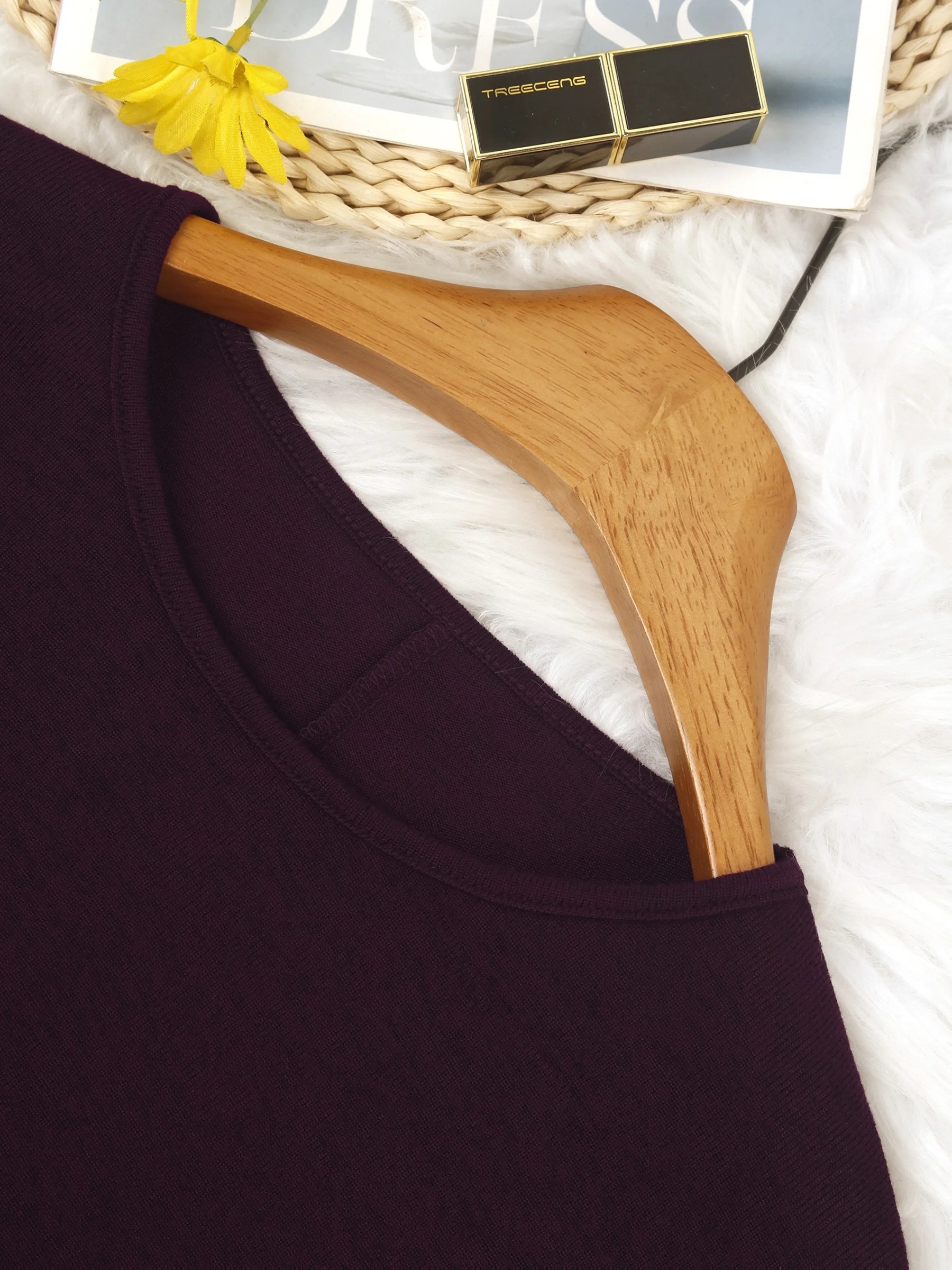Gemütliches Plus-Size-Damen-Oberteil mit langen Ärmeln und stilvollen Knopfdetails für den Alltag. – Detail 3