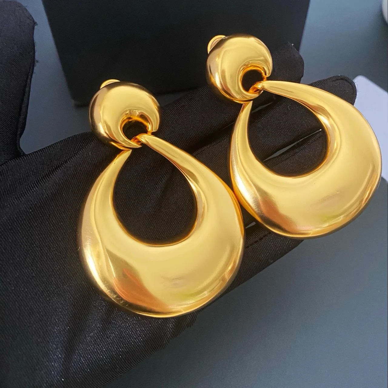 New Jewelry & Accessories Retro Style Water Droplet Shaped Hollow Geometric Ear Clip Earrings For Women's Parties & Gifts