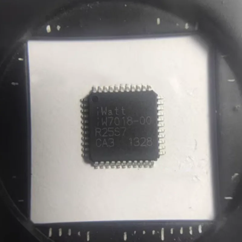 

5pcs/lot IW7018-00 NEW Original Genuine Chip Packing 44-QFP