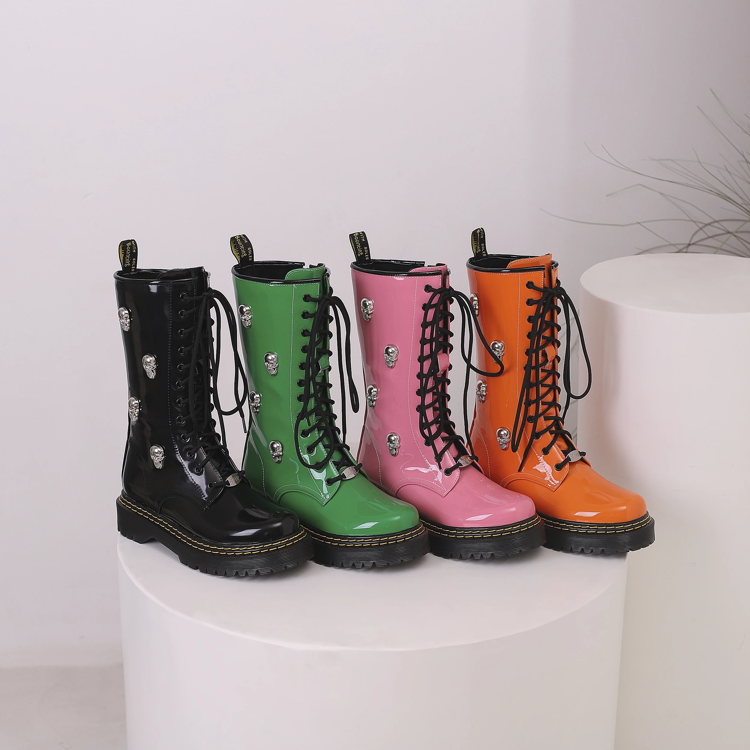 

Women's Cyberpunk Gothic Punk Combat Boots - Chunky Sole Skull & Metal Details Lace-Up Non-Slip Statement Streetwear