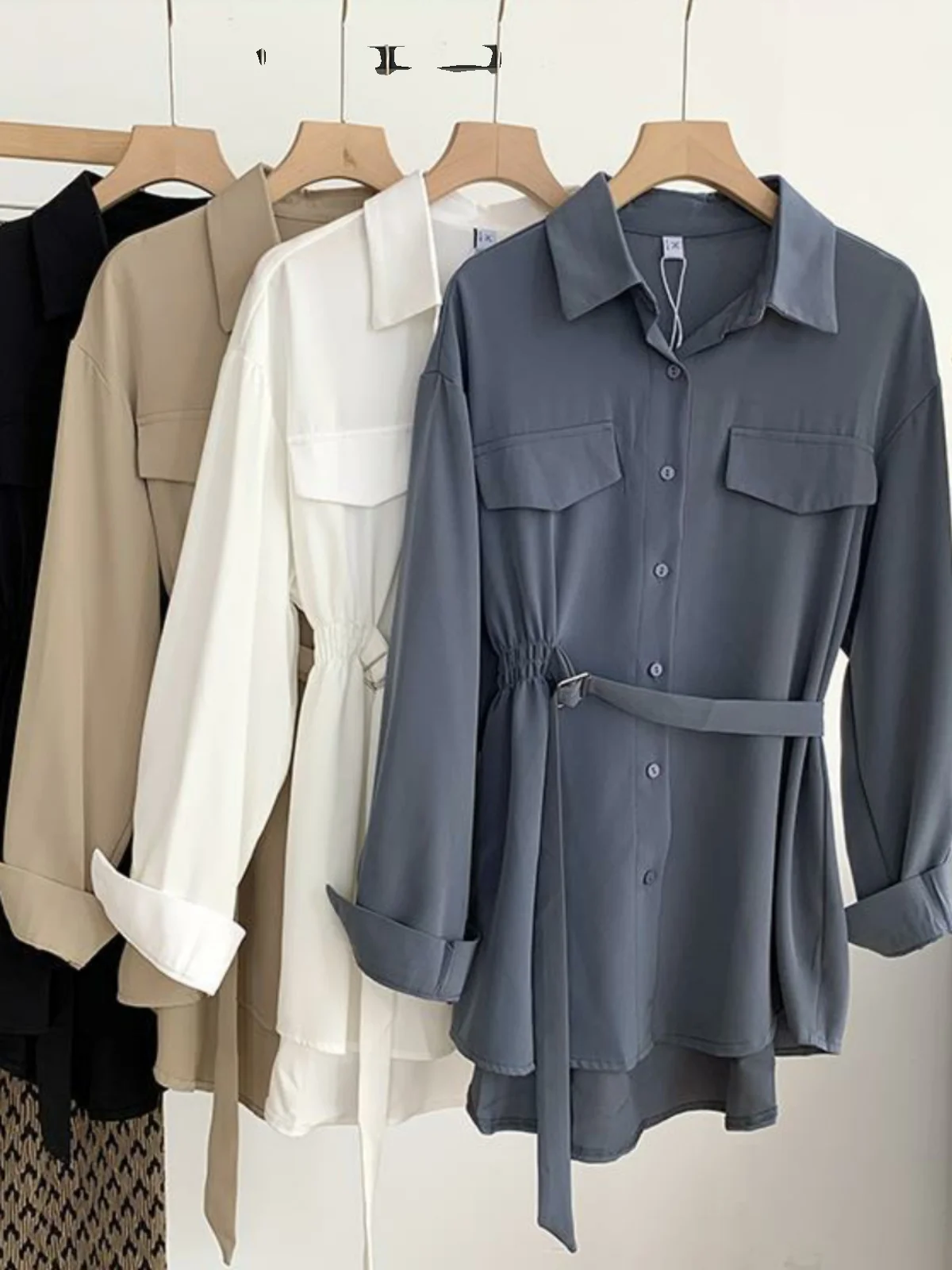 

Осенний новый женский повседневный свободный длинный шифоновый топ с декоративным поясом и открытыми плечами в стиле рабочей одежды