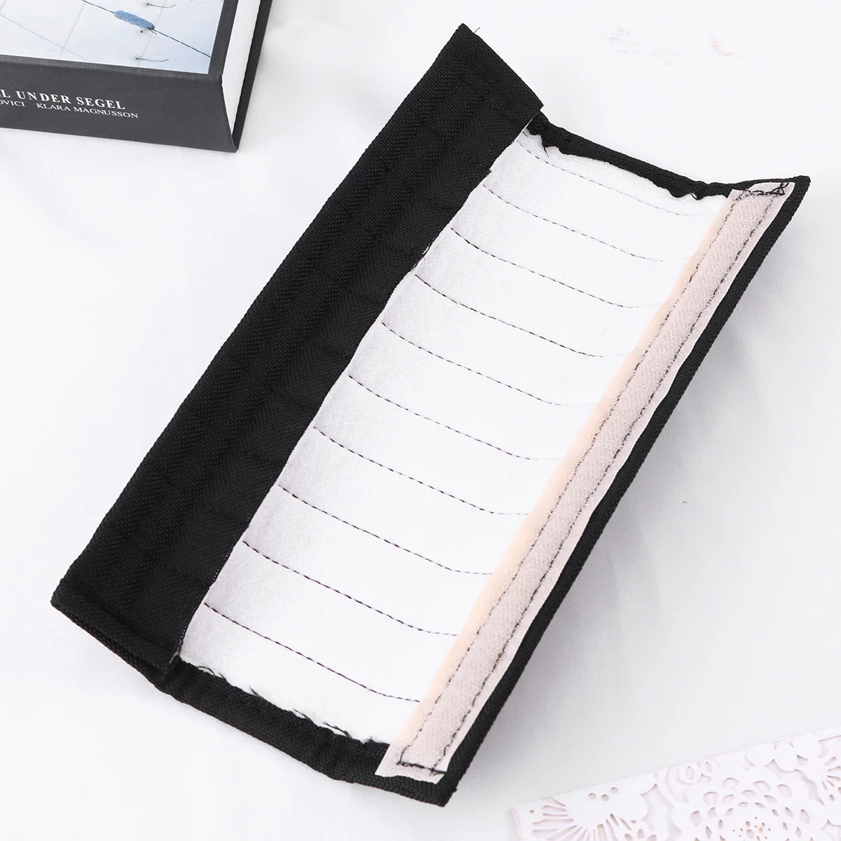 

2Pcs Safety Cover Flax Shoulder Pad Soft Comfortable Breathable Safety Protector Strap Cover Black