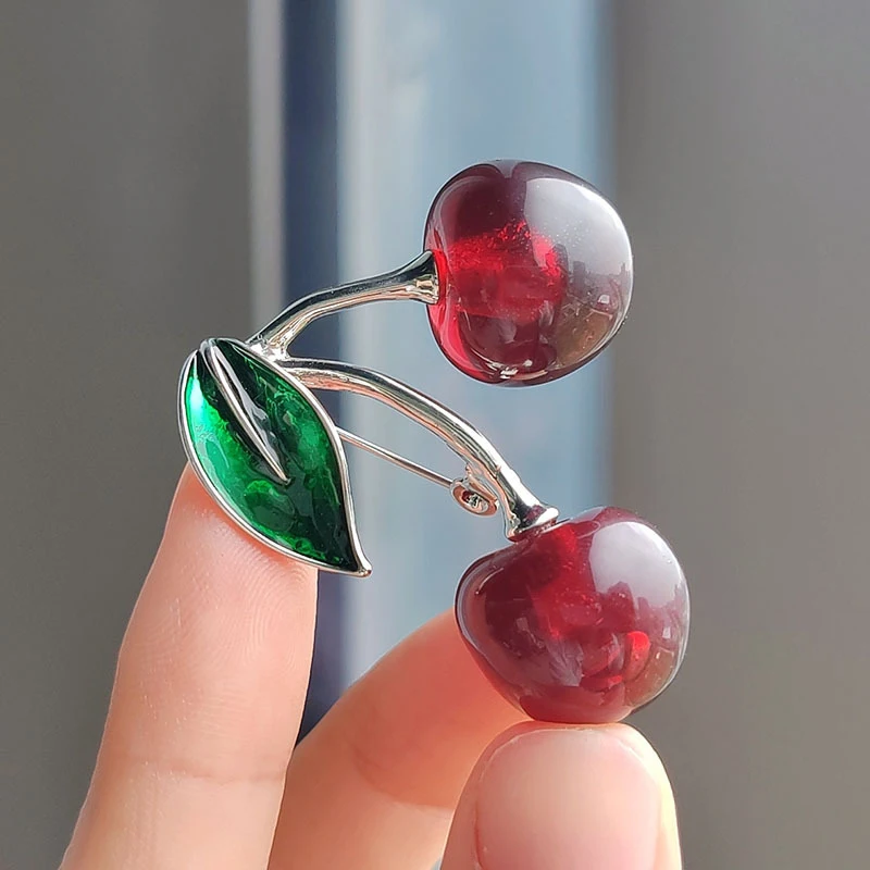 Exquisite Cherry Brooch Cute Fruit Enamel Pin For Men Women Creative Simple Fruits Corsage Brooch Jewelry Accessories Gifts