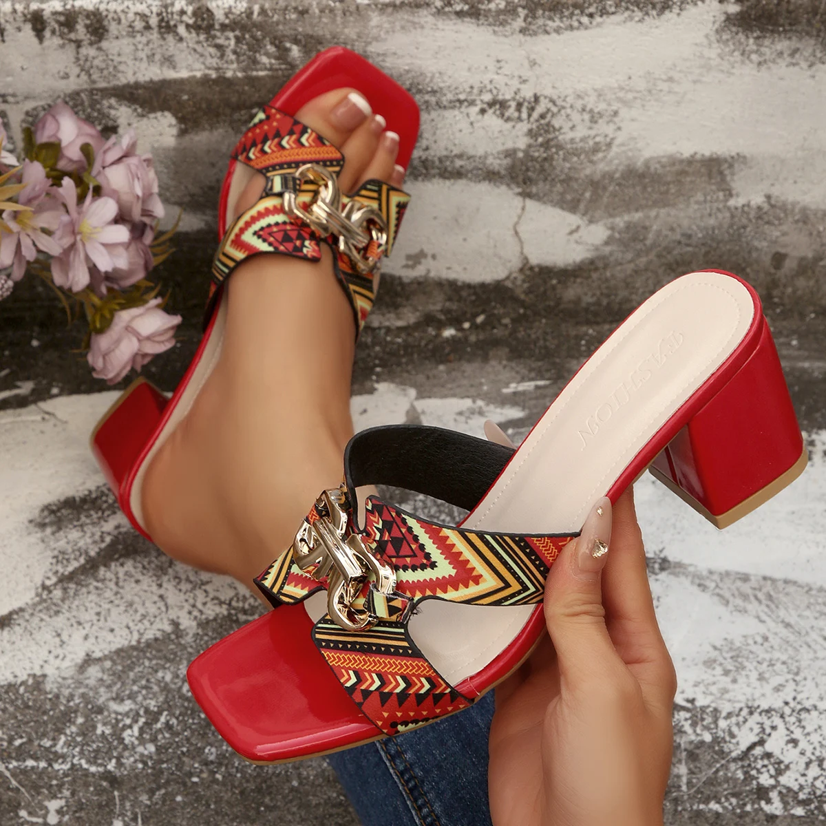 ‌2025 Summer New Plus Size Women High Heel Sandals Flat Designer Shoes Women Outdoor Pointed Toe Metal Decoration Daily Sandals