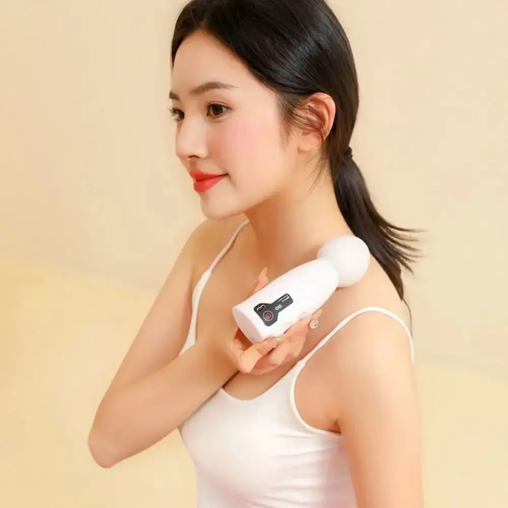 調節可能なミニ筋膜マッサージャー ソフトマッサージヘッド 耐摩耗性 深部組織マッサージ装置 操作が簡単 4スピード