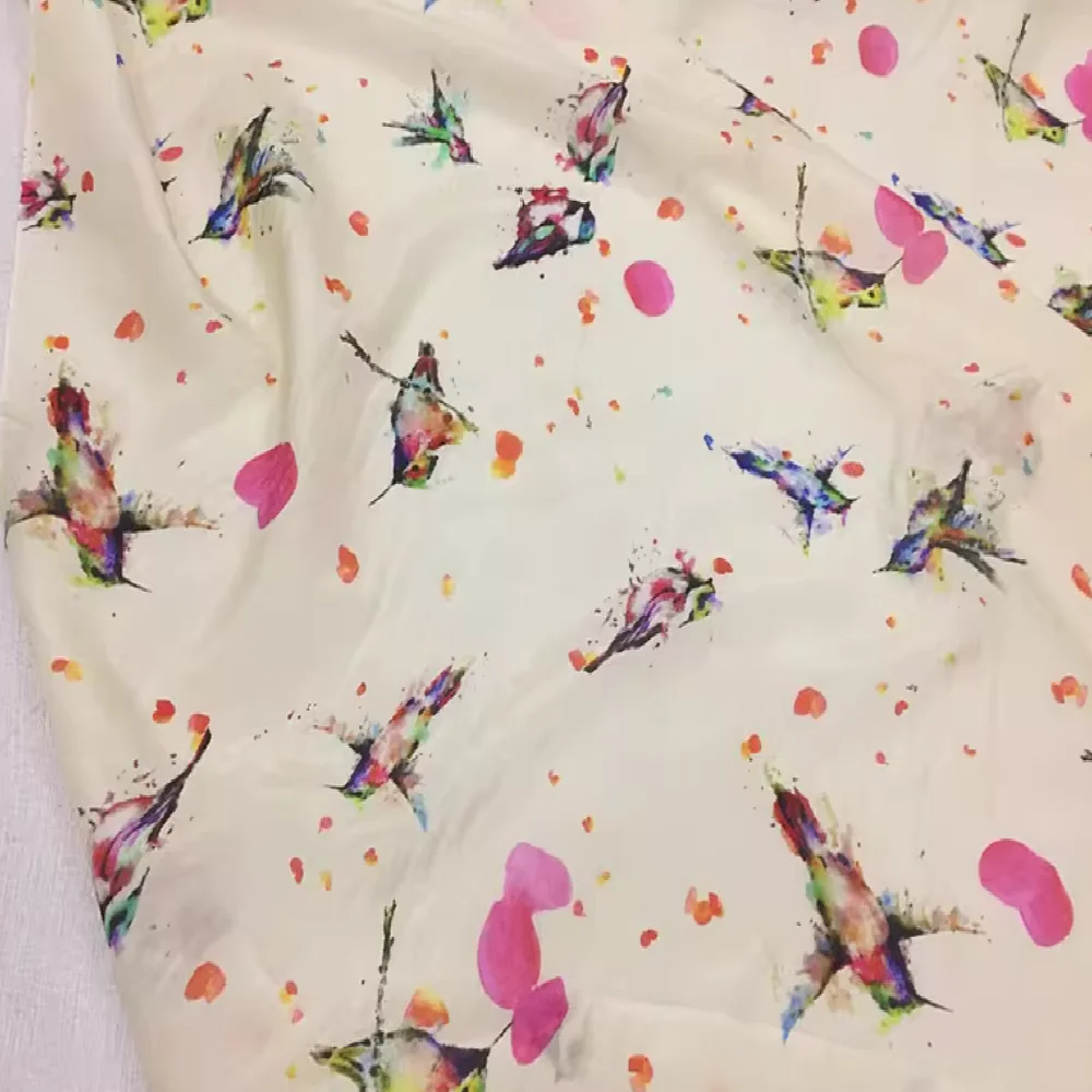 

Ткань из шелка и хлопка с акварельным принтом птиц и животных, красочная, хорошего качества, для элегантной дышащей одежды для девочек на весну