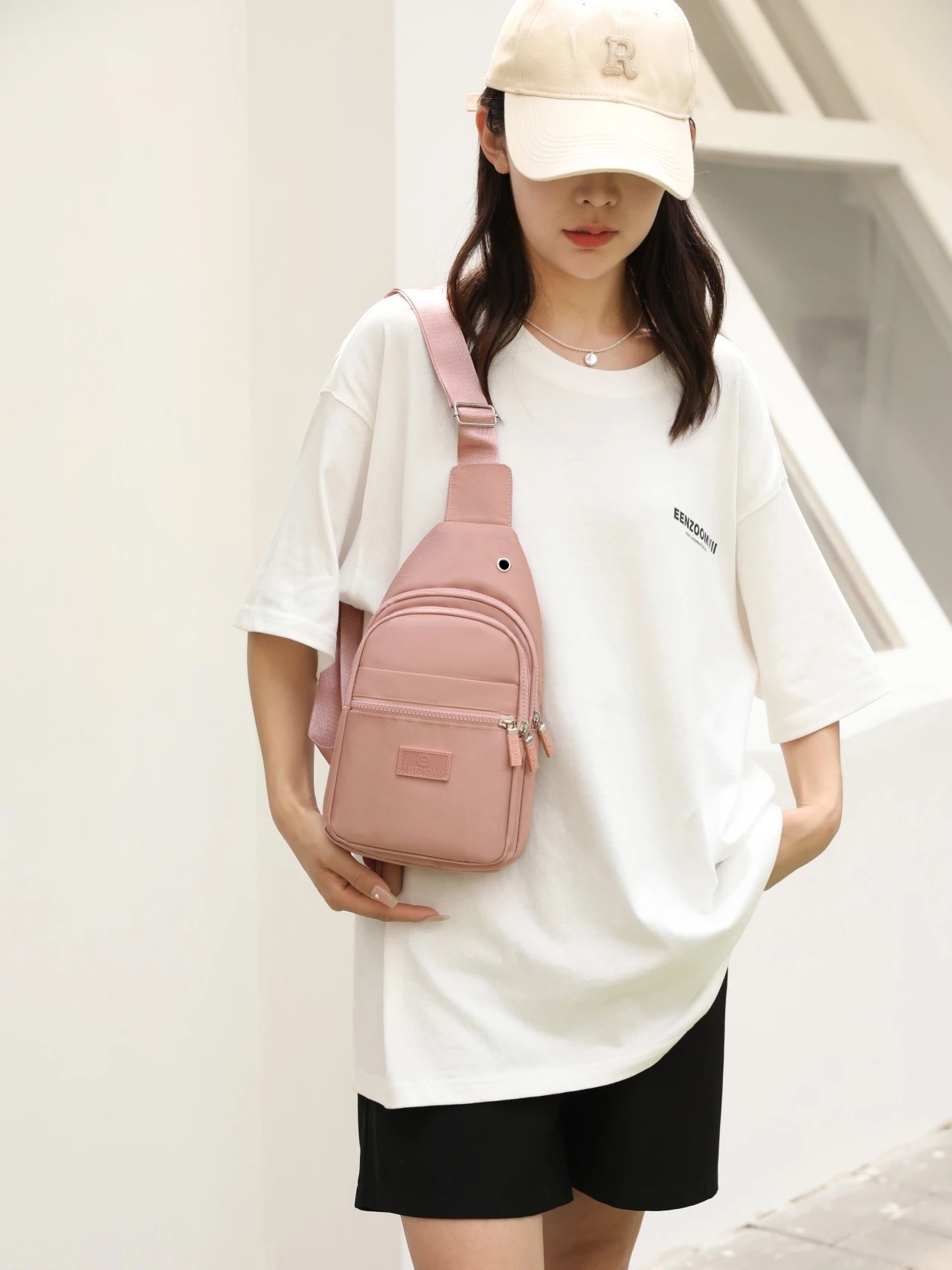 캐주얼 가슴 가방 대용량 여행 스포츠 백팩 옥스 천 지퍼 잠금 부드러운 접이식 레저용 싱글 가방...