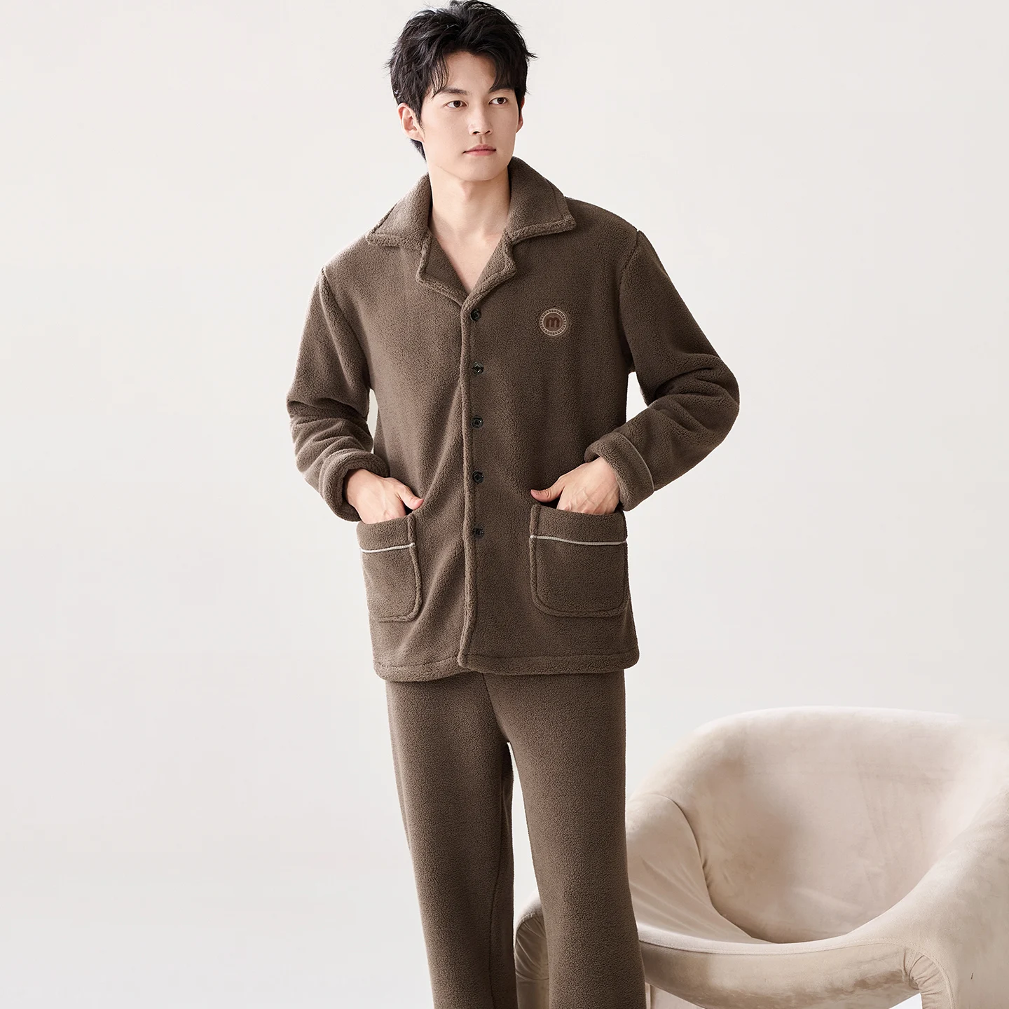 厚いサンゴフリースメンズパジャマセット秋冬プラスベルベット厚みのある長袖パジャマボタンナイトガウン暖かいラウンジウェア