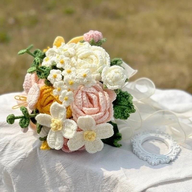 

Finished wool woven bridal bouquet rose bouquet wedding crochet girlfriend