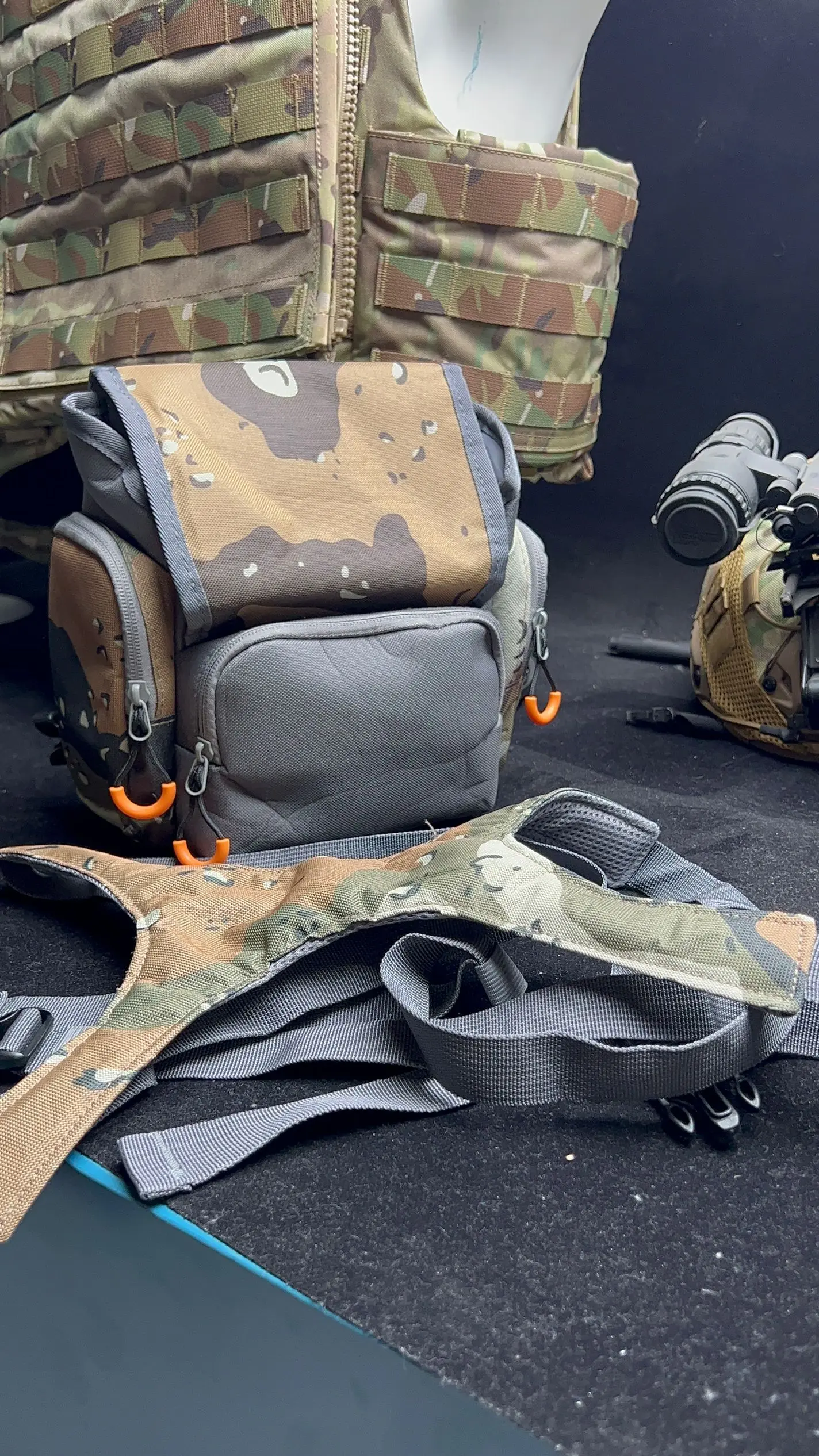 مجهر تسخير الصدر حزمة بينو مع Rangefinder مقاوم للماء الحقيبة Rangefinder الحقيبة بينو للصيد التنزه اطلاق النار