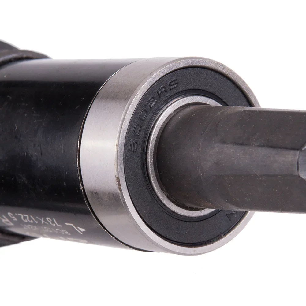 ZTTO Square Taper Bike Bottom Bracket, 68mm, Sealed Bearings, Steel, Waterproof Screws, Compatible with MTB/Road/Folding Bikes view 3