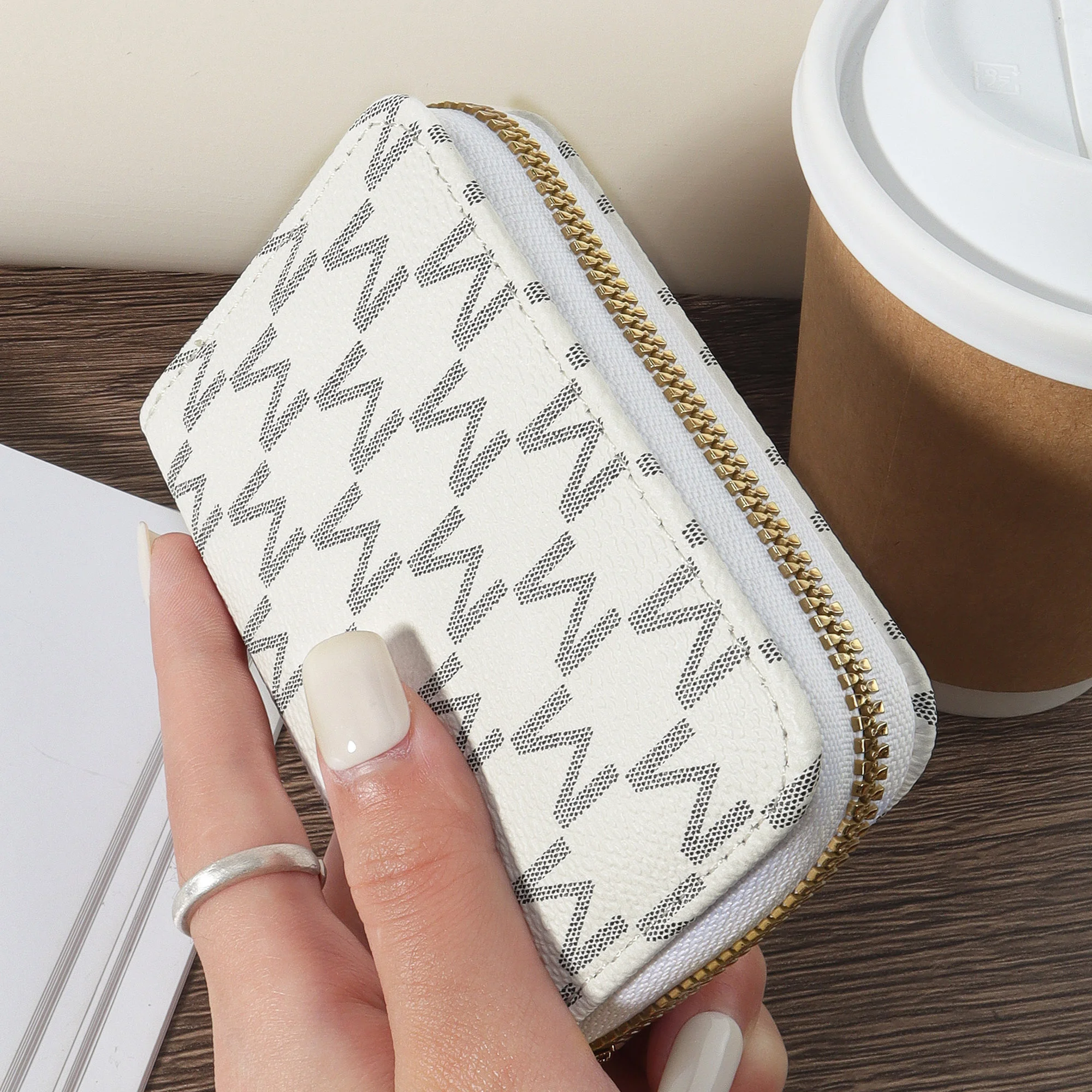 Fashionable And High-Quality Credit Card Storage Bag, Simple And Casual With Multiple Card Slots, Fashionable Zipper Around Coin