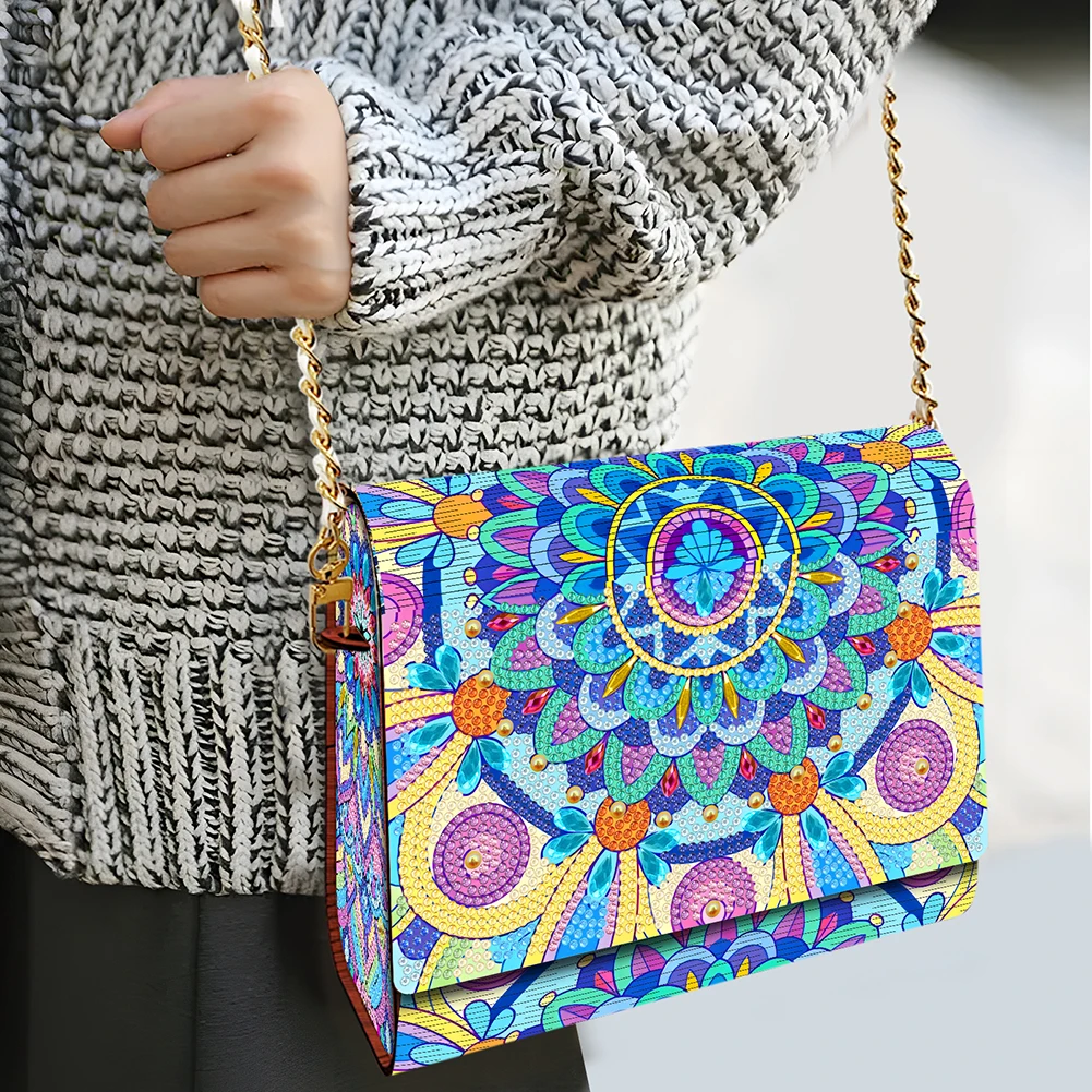 

DIY Mandala Diamond Art Wooden Pouch with Chain 5D Diamond Painting Purse (G)