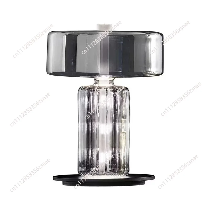 Modern minimalist high-end glass desk lamp designer hotel clubhouse homestay decorative desk lamp