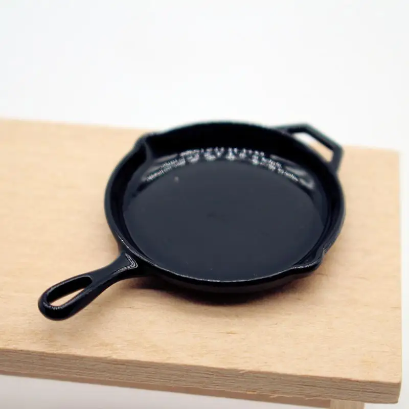 1Pc Dollhouse Miniature Alloy Frying Pan Model Mini Simulation Doll House Scene Decoration Ornament Toys Accessories